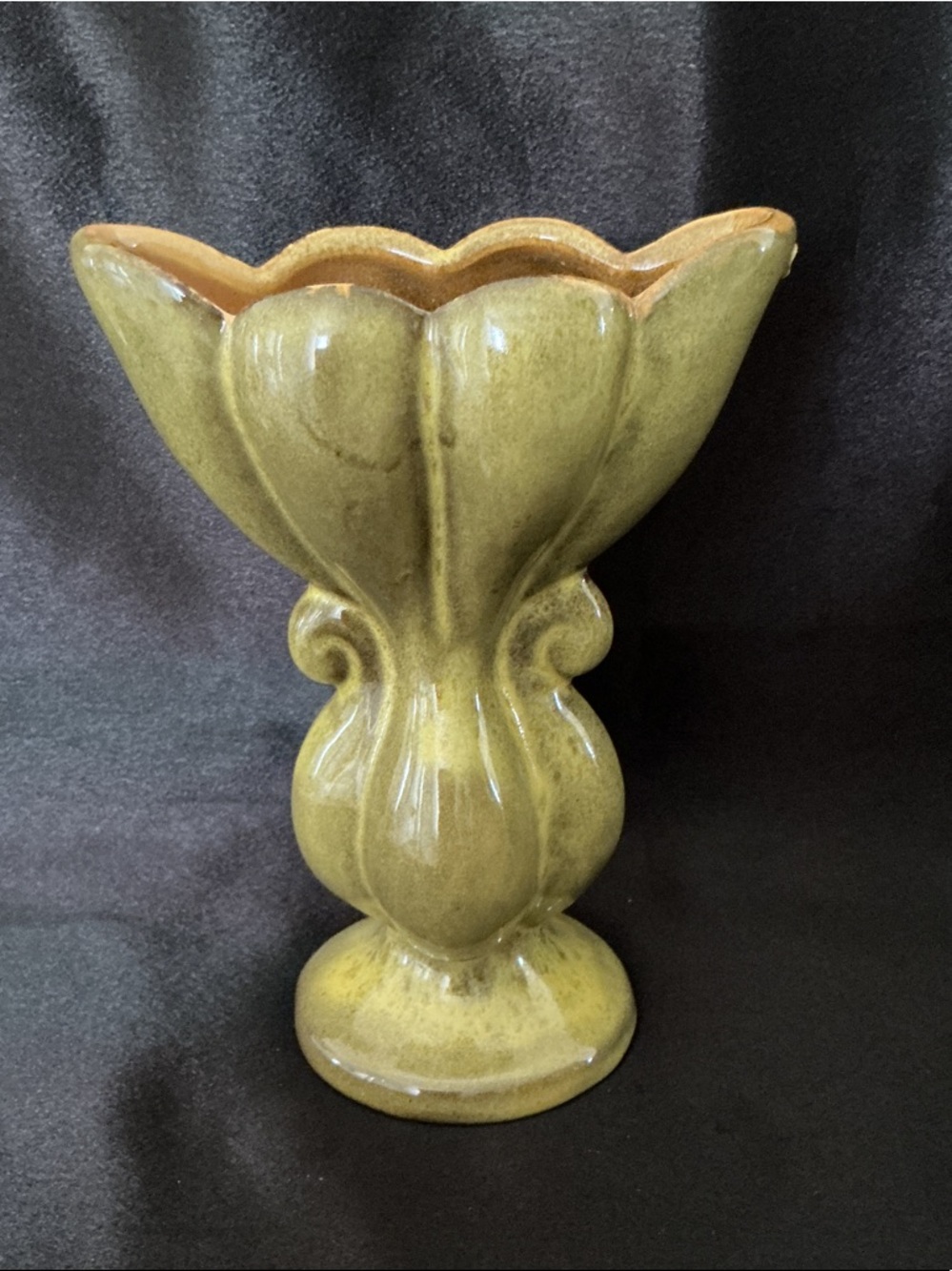 Vintage Gonder Pedestal E6 Vase